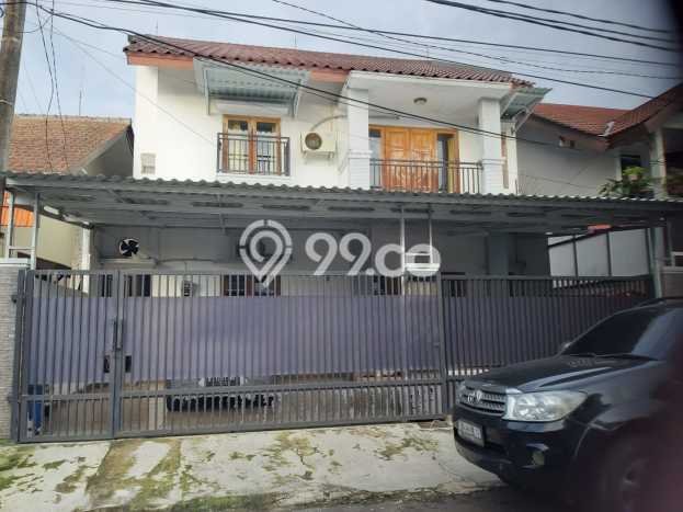 Hunian Cantik Modern Lb 239m2 di Serpong, Tangerang Selatan Hunian Cantik Modern Lb 239m2 di Serpong, Tangerang Selatan