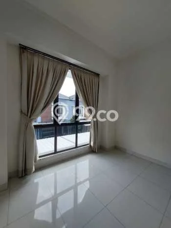 Rumah Luas Asri 3 KT Siap Pakai di Bintaro Tangerang Selatan Rumah Luas Asri 3 KT Siap Pakai di Bintaro Tangerang Selatan