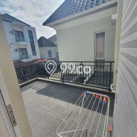 Jual Rumah Mewah Elegan Dengan View Cantik di Gading Serpong, Tangerang Jual Rumah Mewah Elegan Dengan View Cantik di Gading Serpong, Tangerang