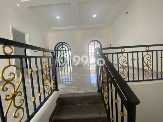 Rumah Elit Modern Tanpa Renovasi di Bintaro Tangerang Selatan Rumah Elit Modern Tanpa Renovasi di Bintaro Tangerang Selatan