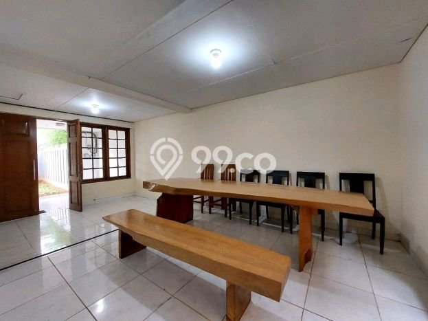 GOOD DEAL! Rumah area Ciputat, 3 KT, Siap Huni, LT 345m2m² LB 180m2m² GOOD DEAL! Rumah area Ciputat, 3 KT, Siap Huni, LT 345m2m² LB 180m2m²