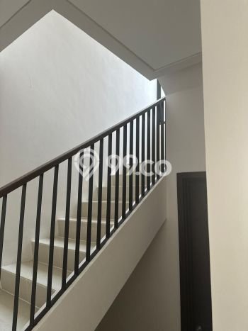 Rumah Luxury Modern Siap Huni di Bintaro Tangerang Selatan Rumah Luxury Modern Siap Huni di Bintaro Tangerang Selatan
