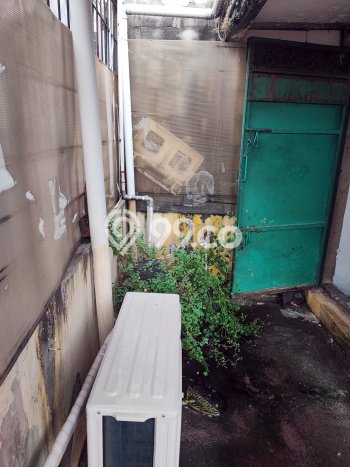 Ruko Dijual Lokasi Emas di Karawaci Luas 100m2 Ruko Dijual Lokasi Emas di Karawaci Luas 100m2