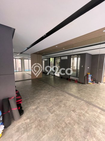 Hunian Elit LB 545m2 Siap Huni Desain Elegan di BSD City, Tangerang Hunian Elit LB 545m2 Siap Huni Desain Elegan di BSD City, Tangerang