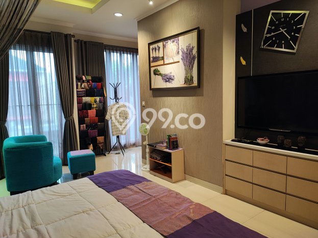 Hunian Elit LB 206m2 Siap Pakai Desain Elegan di BSD, Tangerang Hunian Elit LB 206m2 Siap Pakai Desain Elegan di BSD, Tangerang