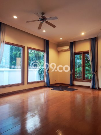 Disewakan Rumah Strategis di Pondok Indah LT 430m2 / LB 998m2 Siap Huni Disewakan Rumah Strategis di Pondok Indah LT 430m2 / LB 998m2 Siap Huni