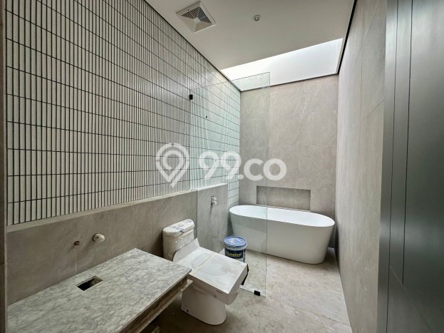 Ready to Use! Luxury House LT 208m2 Desain Elegan di BSD The Icon Ready to Use! Luxury House LT 208m2 Desain Elegan di BSD The Icon