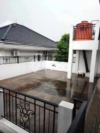 Sewa Rumah Harga Terjangkau di BSD Bukit Golf Tangerang dengan 5 Kamar Tidur Sewa Rumah Harga Terjangkau di BSD Bukit Golf Tangerang dengan 5 Kamar Tidur