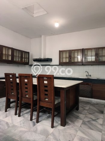 Disewakan Rumah Harga Terjangkau di Pondok Indah Jakarta Selatan dengan 4 Kamar Tidur Disewakan Rumah Harga Terjangkau di Pondok Indah Jakarta Selatan dengan 4 Kamar Tidur