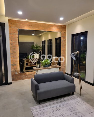 Rumah Elit Modern Tanpa Renovasi di Pondok Indah Jakarta Selatan Rumah Elit Modern Tanpa Renovasi di Pondok Indah Jakarta Selatan