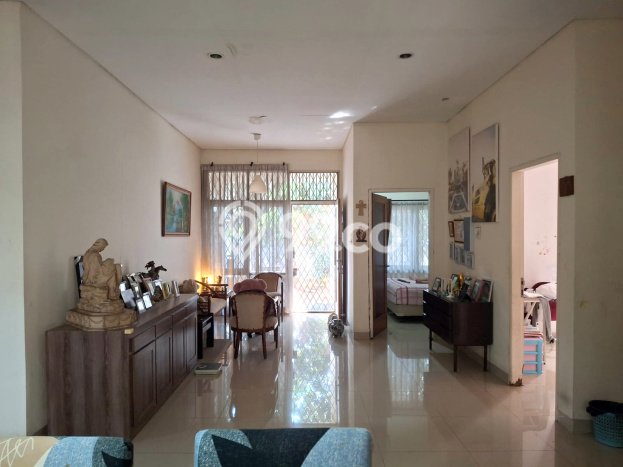 Rumah Modern 3 Kamar LT 200m2 di Serpong Villa Melati Mas Rumah Modern 3 Kamar LT 200m2 di Serpong Villa Melati Mas