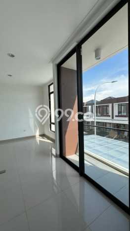 For Sale Hunian Rumah Nyaman 3 Kamar di Pantai Indah Kapuk 2, Jakarta Utara For Sale Hunian Rumah Nyaman 3 Kamar di Pantai Indah Kapuk 2, Jakarta Utara