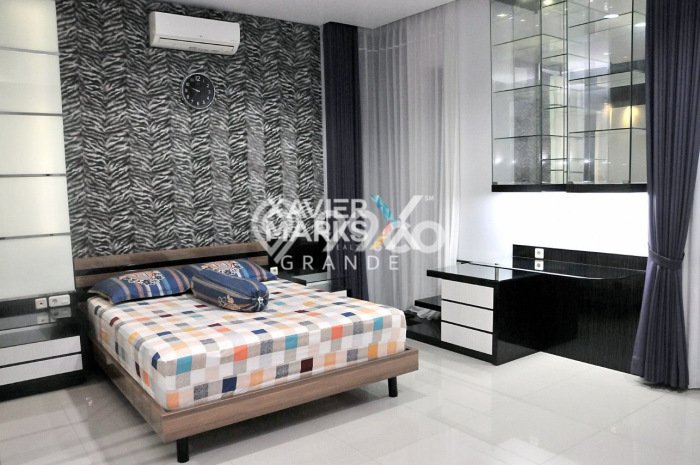 Rumah Elit Modern Tanpa Renovasi di Balearjosari Malang Rumah Elit Modern Tanpa Renovasi di Balearjosari Malang