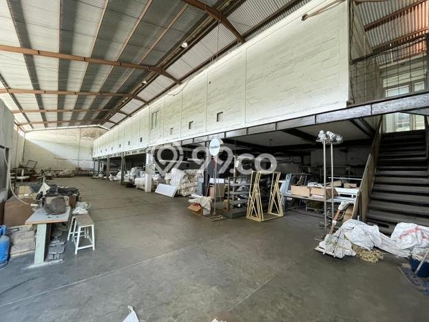 Gudang Strategis Kawasan Cimahi Tengah, Luas 693m2m², Pusat Bisnis Gudang Strategis Kawasan Cimahi Tengah, Luas 693m2m², Pusat Bisnis