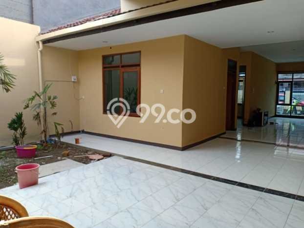 Dijual Hunian Rumah Terawat 4 KT di Taman Holis Indah, Bandung Dijual Hunian Rumah Terawat 4 KT di Taman Holis Indah, Bandung