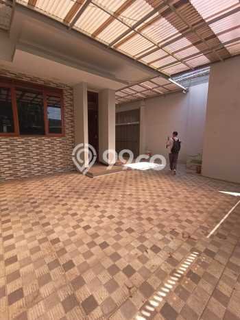 HUNIAN PILIHAN! Rumah di Babakan Ciparay, LT 178m2m² Bangunan 128m2m² HUNIAN PILIHAN! Rumah di Babakan Ciparay, LT 178m2m² Bangunan 128m2m²