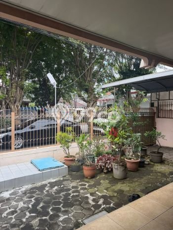 Rumah Luxury Modern Siap Huni di pekunden Semarang Rumah Luxury Modern Siap Huni di pekunden Semarang