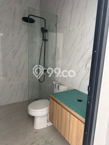 Dijual Rumah 4 Kamar Lokasi Strategis Nyaman dan Strategis di Banyumanik Dijual Rumah 4 Kamar Lokasi Strategis Nyaman dan Strategis di Banyumanik