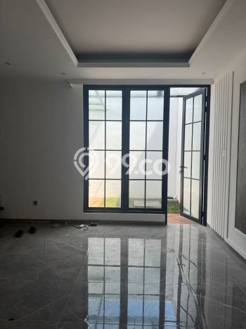 Dijual Rumah 4 Kamar Lokasi Strategis Nyaman dan Strategis di Banyumanik Dijual Rumah 4 Kamar Lokasi Strategis Nyaman dan Strategis di Banyumanik