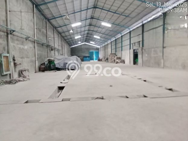 Gudang Kawasan Bangsal, Luas 3.721e+07m2m², Posisi Jalan Utama Gudang Kawasan Bangsal, Luas 3.721e+07m2m², Posisi Jalan Utama