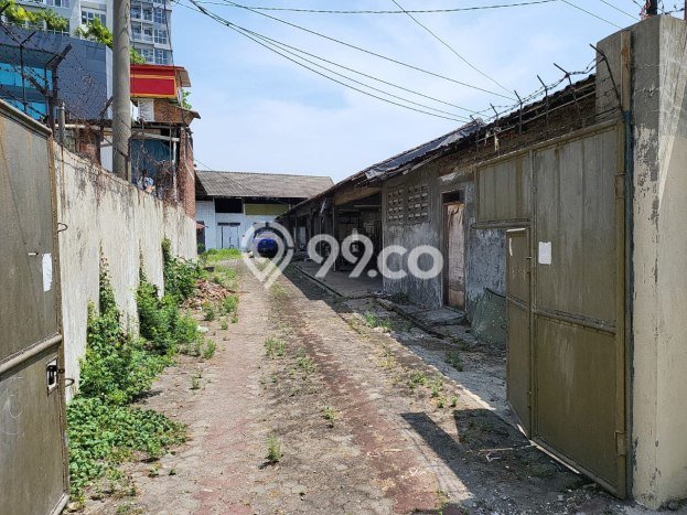 Gudang Lokasi Strategis di Mulyorejo, Luas 300m2m², Siap Usaha Gudang Lokasi Strategis di Mulyorejo, Luas 300m2m², Siap Usaha