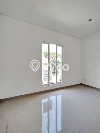 Rumah kawasan Sambikerep, Dekat Pusat Kota, 5 KM, Luas 150m2m² Bangunan 220m2m² Rumah kawasan Sambikerep, Dekat Pusat Kota, 5 KM, Luas 150m2m² Bangunan 220m2m²
