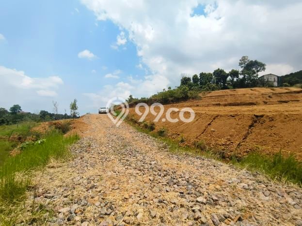 Tanah Kavling di Cisarua Dijual dengan Luas 200m2 Tanah Kavling di Cisarua Dijual dengan Luas 200m2
