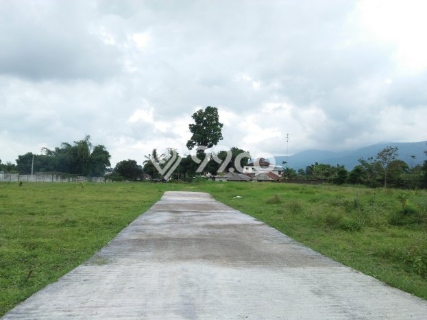 Tanah Komersial di Cisarua, Luas 400m², Lokasi Strategis Tanah Komersial di Cisarua, Luas 400m², Lokasi Strategis
