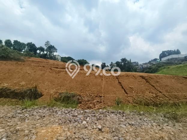 Tanah Kavling di Cisarua Dijual dengan Luas 200m2 Tanah Kavling di Cisarua Dijual dengan Luas 200m2