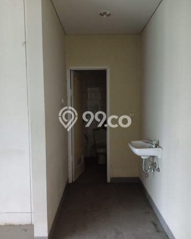 AREA KOMERSIAL! Gudang Kawasan Kapuk Kamal, Luas 500m2m², Akses Raya AREA KOMERSIAL! Gudang Kawasan Kapuk Kamal, Luas 500m2m², Akses Raya