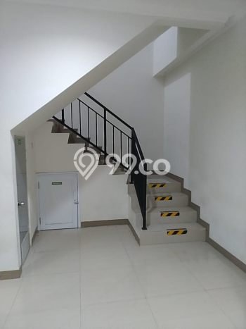 Ruko Paling Dicari LB 715m2 Dijual di Benda Ruko Paling Dicari LB 715m2 Dijual di Benda