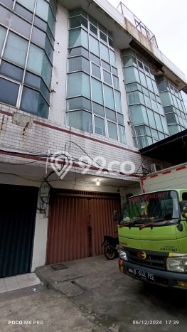 Ruko Dijual di Jakarta Pusat LT 64m2 & LB 256m2 Lokasi Terbaik! Ruko Dijual di Jakarta Pusat LT 64m2 & LB 256m2 Lokasi Terbaik!