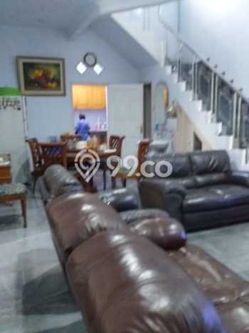 KESEMPATAN TERBAIK! Rumah Asri area Kelapa Gading, LT 231m² Bangunan 300m² KESEMPATAN TERBAIK! Rumah Asri area Kelapa Gading, LT 231m² Bangunan 300m²