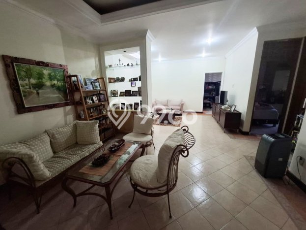 Rumah Luxury Modern Siap Huni di Pengadegan Jakarta Selatan Rumah Luxury Modern Siap Huni di Pengadegan Jakarta Selatan
