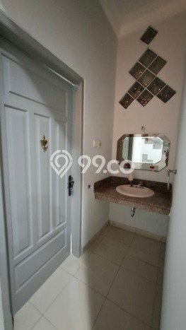 Rumah Disewakan Jakarta Barat LT 180m2 LB 380m2 Area Tamansari Rumah Disewakan Jakarta Barat LT 180m2 LB 380m2 Area Tamansari