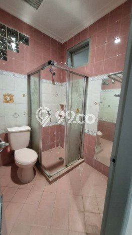 Rumah Disewakan Jakarta Barat LT 180m2 LB 380m2 Area Tamansari Rumah Disewakan Jakarta Barat LT 180m2 LB 380m2 Area Tamansari