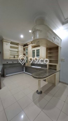 Rumah Disewakan Jakarta Barat LT 180m2 LB 380m2 Area Tamansari Rumah Disewakan Jakarta Barat LT 180m2 LB 380m2 Area Tamansari