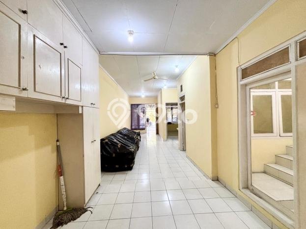 Hunian Cantik Modern Lb 95m2 di Duren Sawit, Jakarta Timur Hunian Cantik Modern Lb 95m2 di Duren Sawit, Jakarta Timur