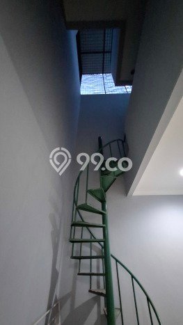 Rumah Disewakan Jakarta Barat LT 180m2 LB 380m2 Area Tamansari Rumah Disewakan Jakarta Barat LT 180m2 LB 380m2 Area Tamansari