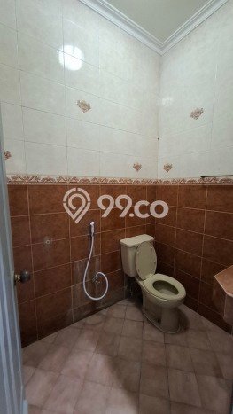 Rumah Disewakan Jakarta Barat LT 180m2 LB 380m2 Area Tamansari Rumah Disewakan Jakarta Barat LT 180m2 LB 380m2 Area Tamansari