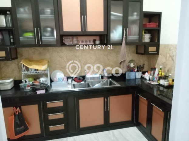 Siap Huni Hunian Elit 5 Kamar di Tanjung Priok Dekat ke Mana Pun Siap Huni Hunian Elit 5 Kamar di Tanjung Priok Dekat ke Mana Pun