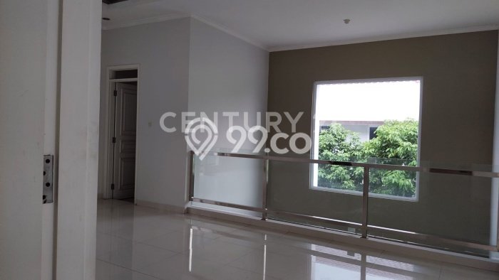 Rumah Elit LB 360m2 Siap Huni Desain Elegan di BSD City, Tangerang Rumah Elit LB 360m2 Siap Huni Desain Elegan di BSD City, Tangerang
