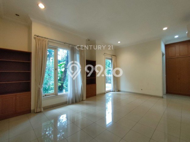 Dijual Rumah Luas Megah Dengan View Eksklusif di Pondok Indah, Jakarta Selatan Dijual Rumah Luas Megah Dengan View Eksklusif di Pondok Indah, Jakarta Selatan