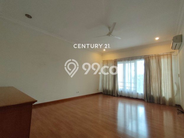 Hunian Modern Untuk Disewakan di Pondok Indah Jakarta Selatan 4 KT & 4 KM Hunian Modern Untuk Disewakan di Pondok Indah Jakarta Selatan 4 KT & 4 KM