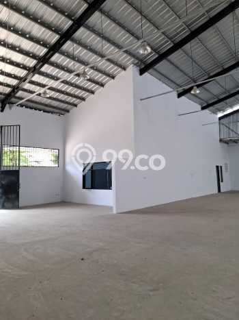 Disewakan Gudang komersial di Cakung luas bangunan 800m2 Disewakan Gudang komersial di Cakung luas bangunan 800m2