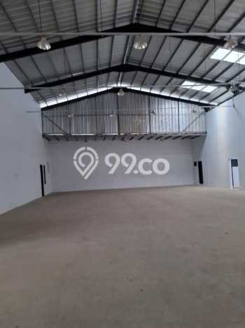 Disewakan Gudang komersial di Cakung luas bangunan 800m2 Disewakan Gudang komersial di Cakung luas bangunan 800m2