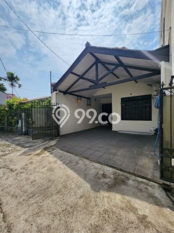 Siap Huni Hunian Elit 4 Kamar di Kebayoran Baru Dekat ke Mana Pun Siap Huni Hunian Elit 4 Kamar di Kebayoran Baru Dekat ke Mana Pun