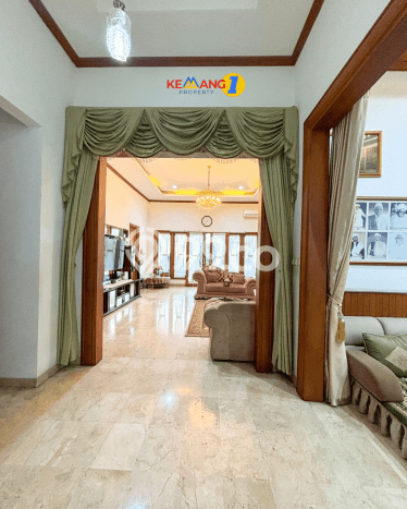 For Sale! Luxury House LT 412m2 Desain Elegan di Pejaten For Sale! Luxury House LT 412m2 Desain Elegan di Pejaten