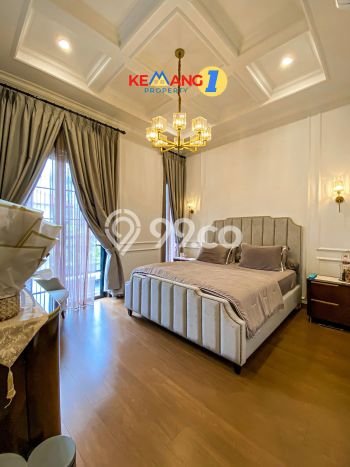 Rumah Elit Modern Tanpa Renovasi di Pejaten Jakarta Selatan Rumah Elit Modern Tanpa Renovasi di Pejaten Jakarta Selatan