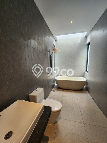 Jual Rumah Luas Elegan Dengan View Eksklusif di Kemang, Jakarta Selatan Jual Rumah Luas Elegan Dengan View Eksklusif di Kemang, Jakarta Selatan